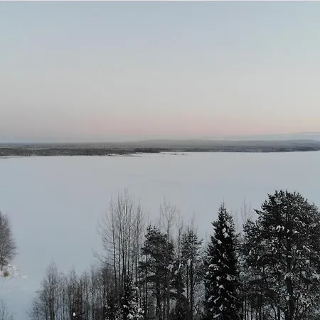 Dom wakacyjny Ahosen Lomamoekit Vikajärvi